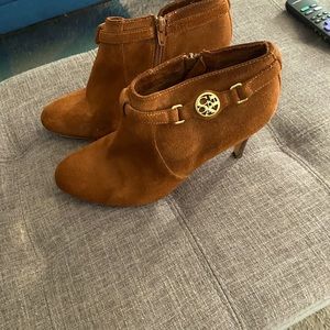 Women’s Coach Suede Boot (Carmel brown)